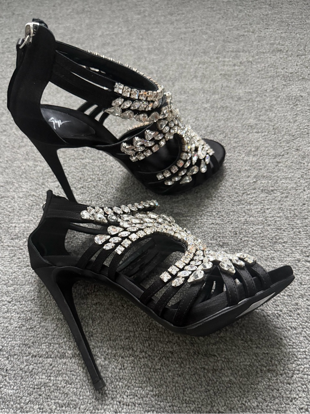 Giuseppe Zanotti Black Crystal Embellished Strappy Sandals - Picture 3 of 8